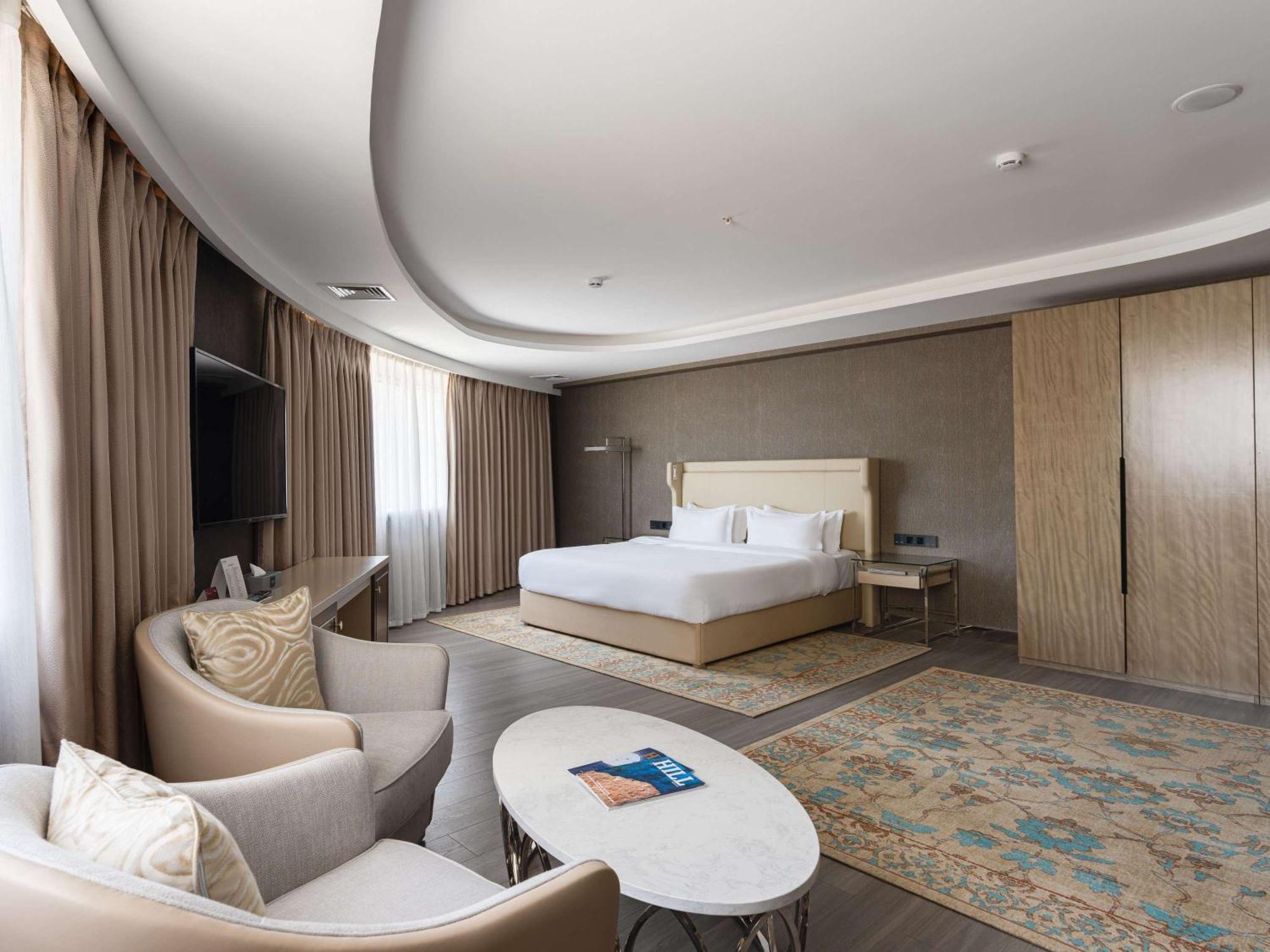 Moevenpick 撒马尔罕 外观 照片